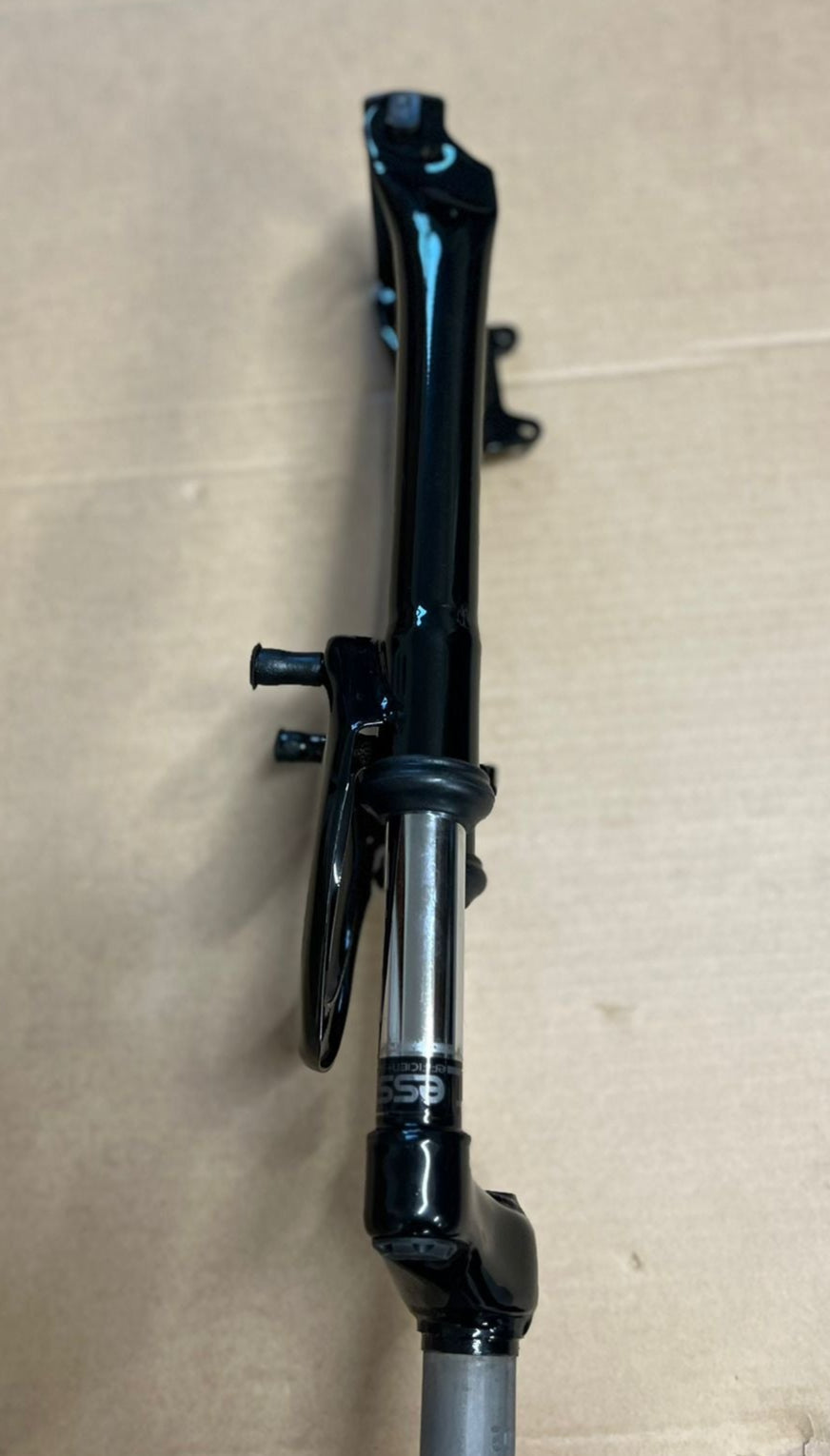 Forcella ammortizzata a molla MVtek MTB 24'' 50mm disco e v-brake nero