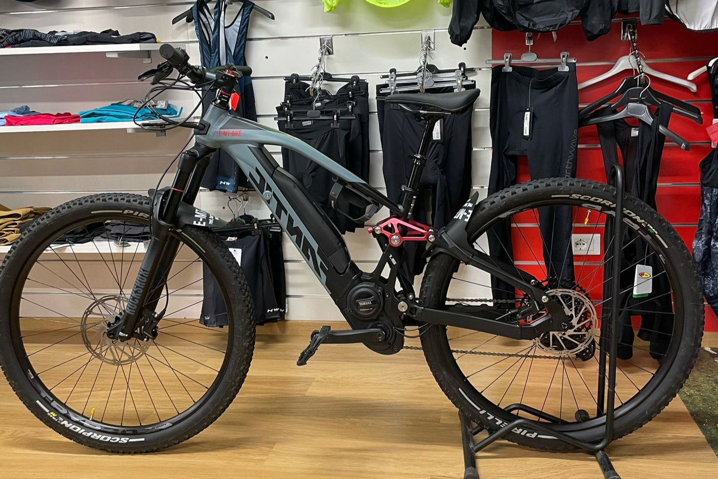 E-mtb Fantic XTF 1.5 Yamaha taglia S RockShox RECON 150mm 29" 35mm (usato garantito)