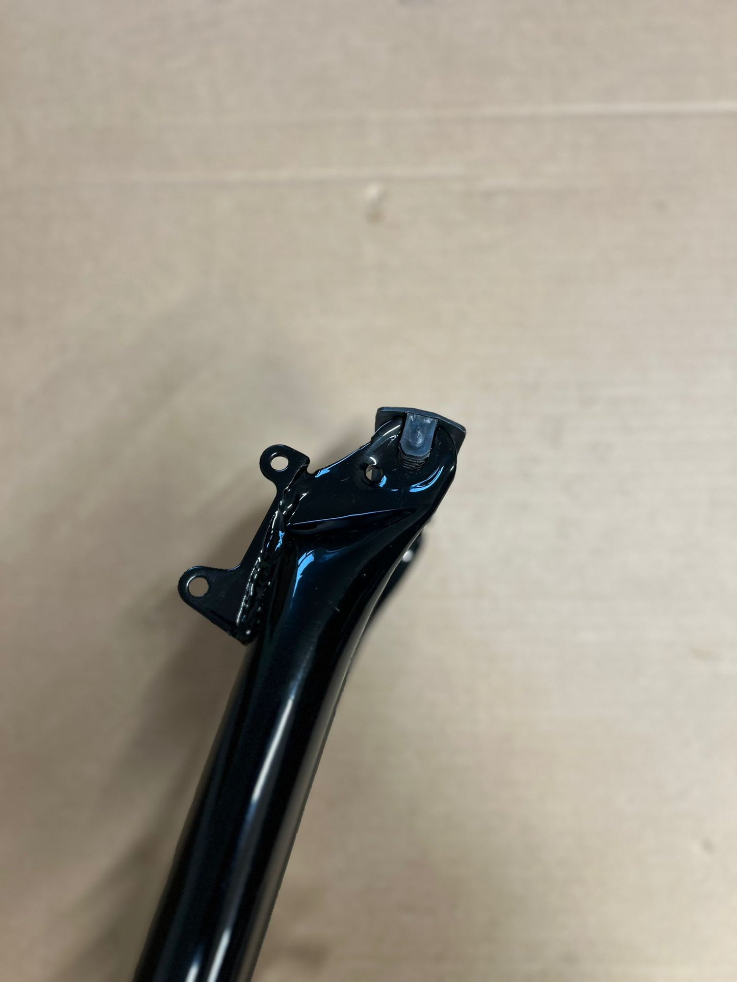 Forcella ammortizzata a molla MVtek MTB 24'' 50mm disco e v-brake nero