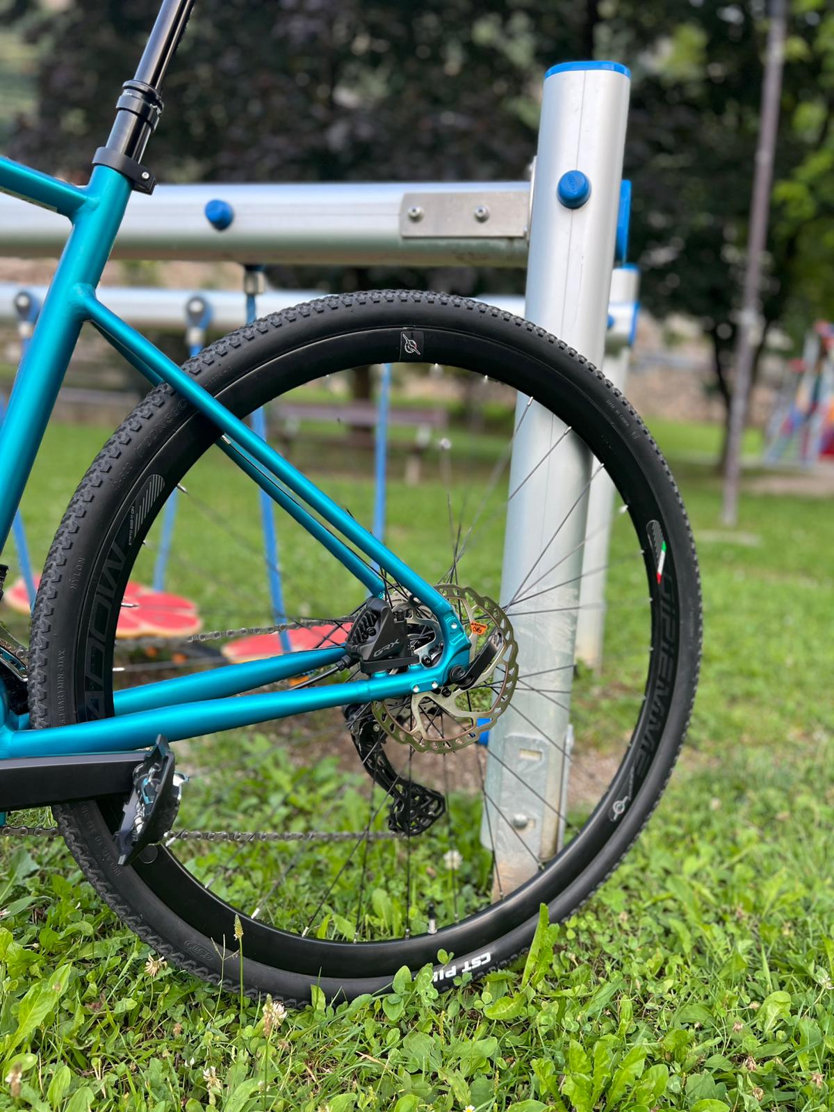 Gravel Bikel ESCAPE taglia L Polini 80Nm 500Wh + 500Wh Blue Reef