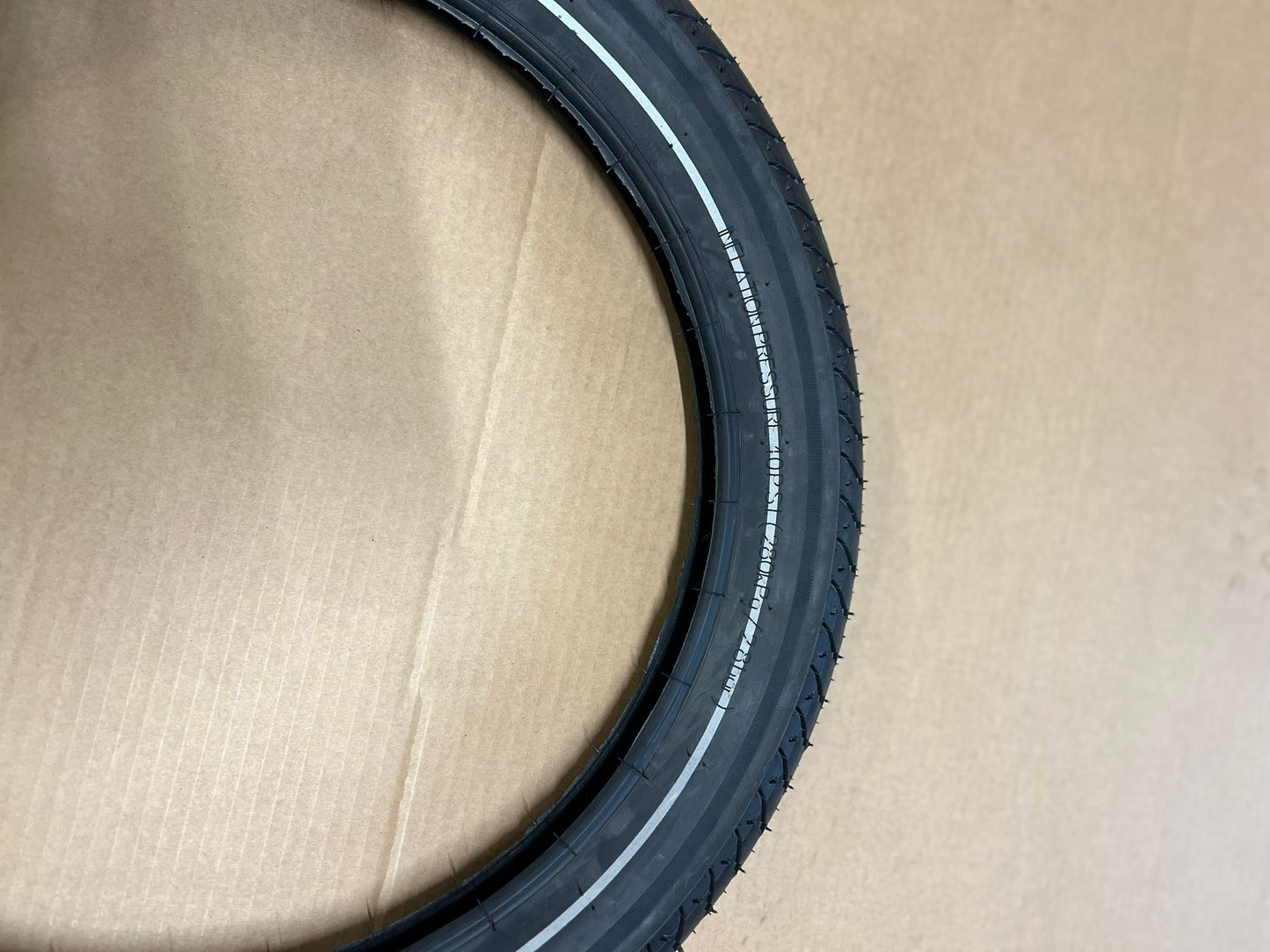 Copertone 20x3.0 RALSON 76-406 nero rigido