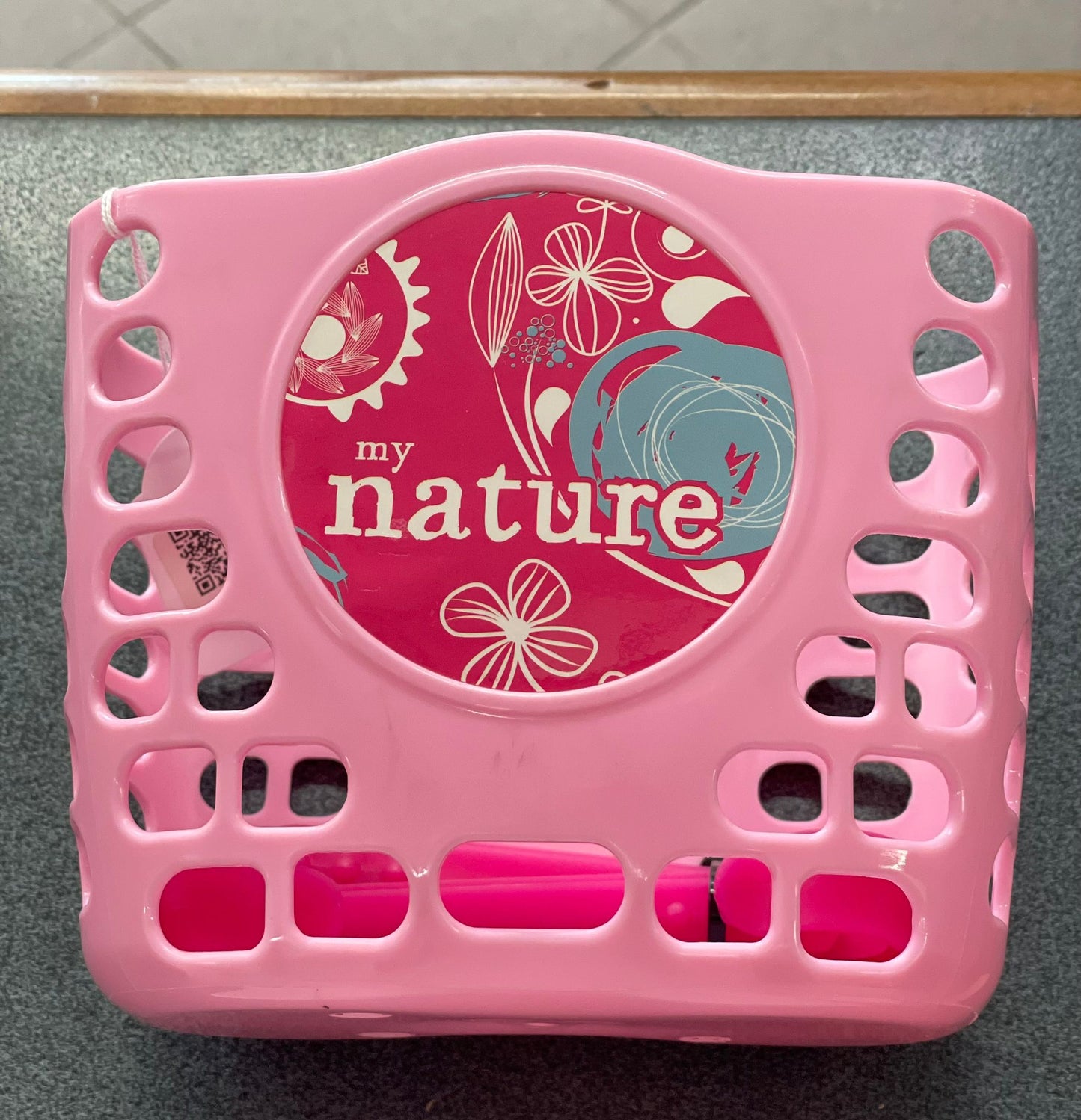 Cestino Bici Junior 18x12x15cm in plastica diverse fantasie installazione anteriore