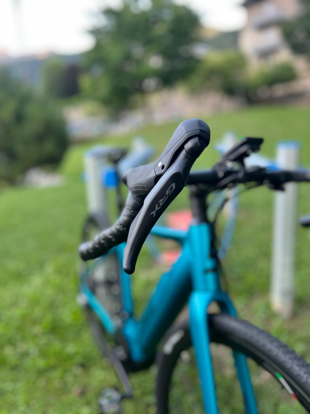 Gravel Bikel ESCAPE taglia L Polini 80Nm 500Wh + 500Wh Blue Reef