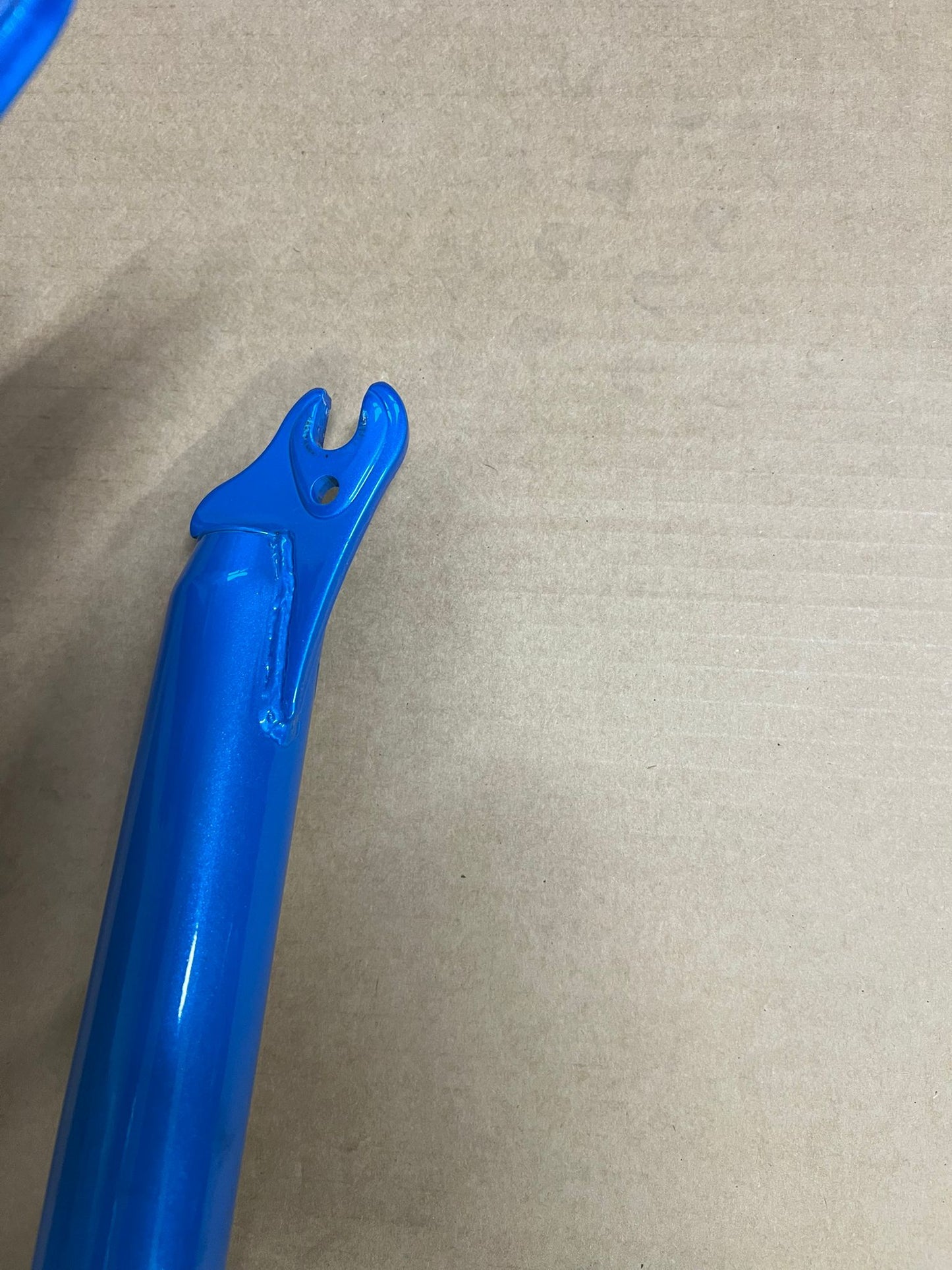 Forcella ammortizzata 27,5" a molla 60mm QR disco azzurro