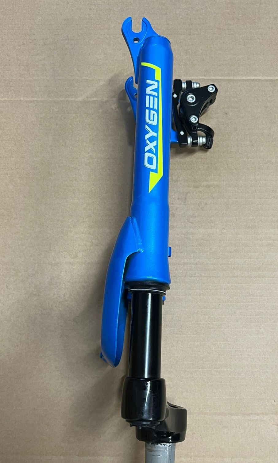 Forcella ammortizzata 27,5" a molla 60mm QR disco azzurro