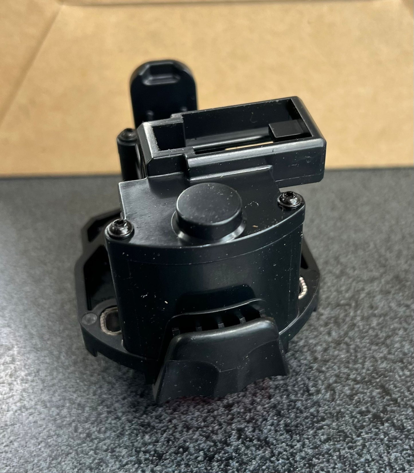 Elemento bloccaggio batterie per e-road Fantic Passo Giau