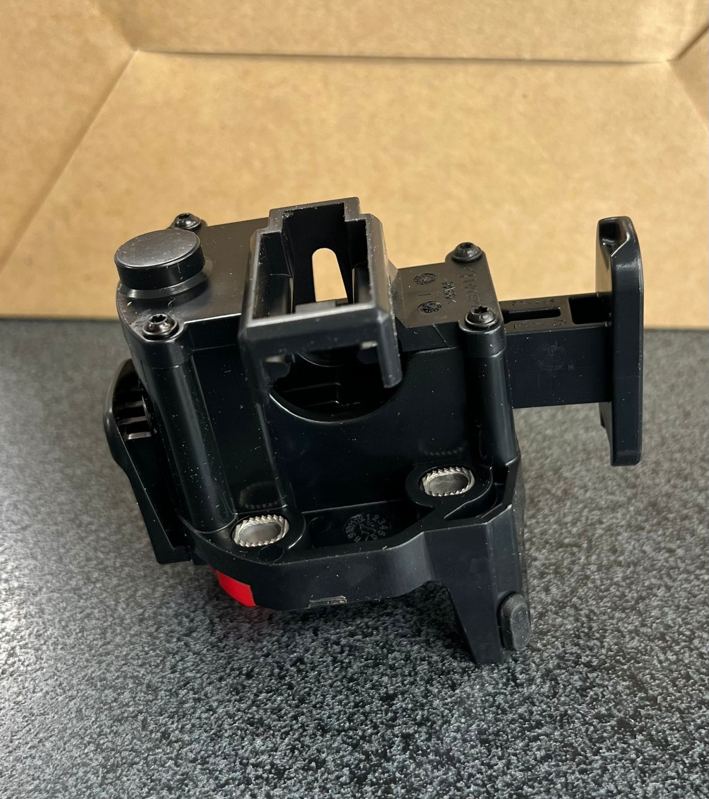 Elemento bloccaggio batterie per e-road Fantic Passo Giau