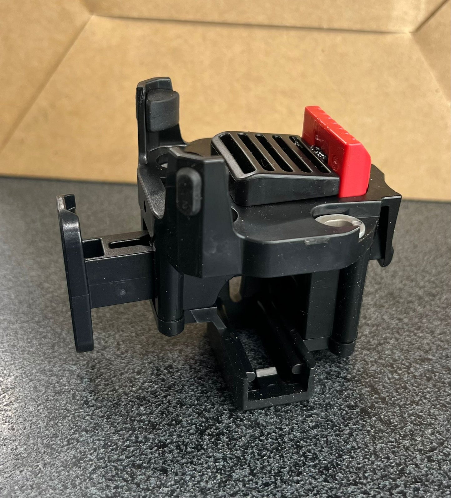 Elemento bloccaggio batterie per e-road Fantic Passo Giau