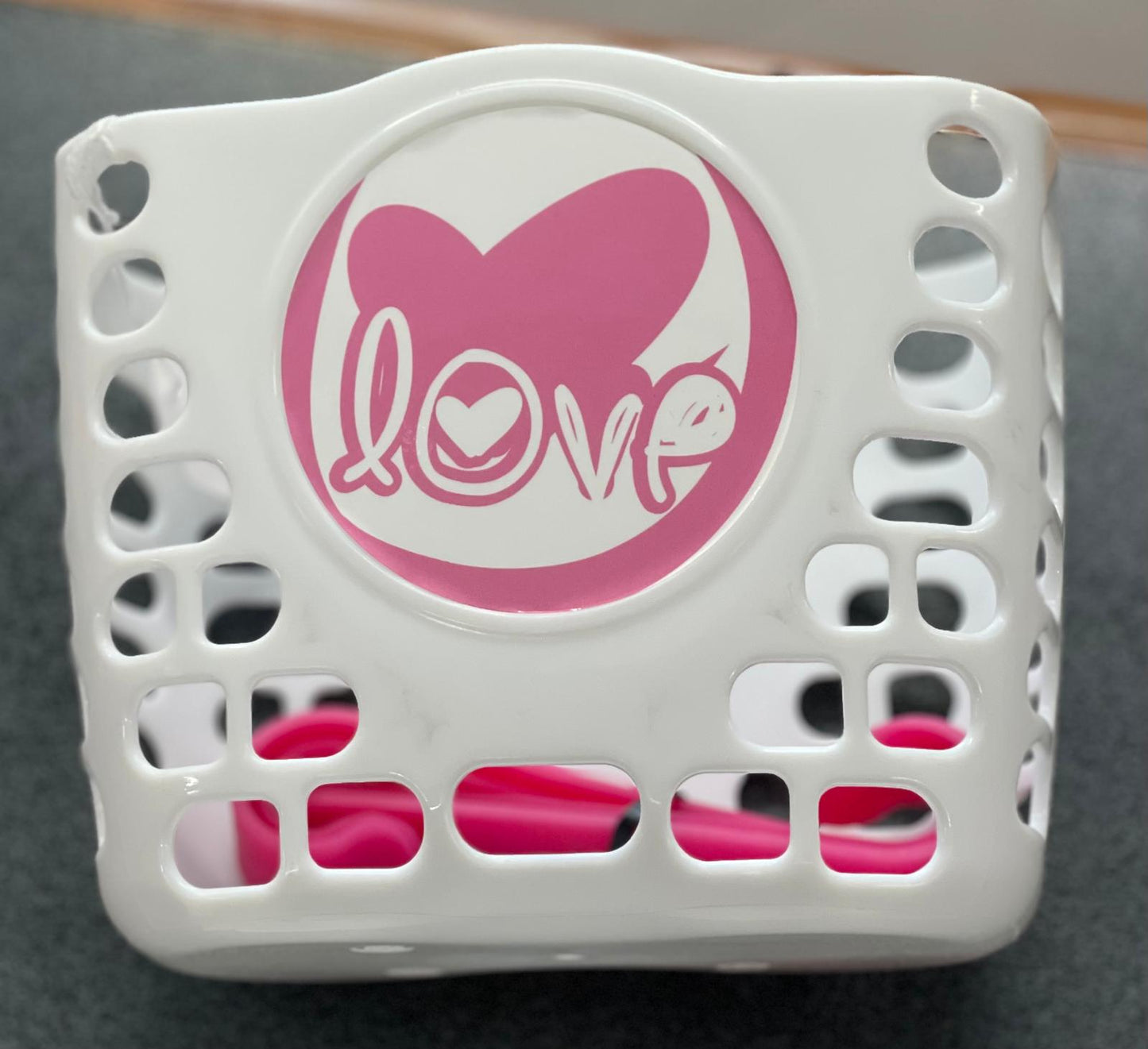 Cestino Bici Junior 18x12x15cm in plastica diverse fantasie installazione anteriore